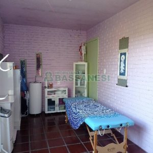 Casa com 112m², 2 dormitórios, 1 vaga, no bairro Santa Corona em Caxias do Sul para Comprar