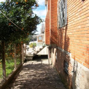 Casa com 112m², 2 dormitórios, 1 vaga, no bairro Santa Corona em Caxias do Sul para Comprar
