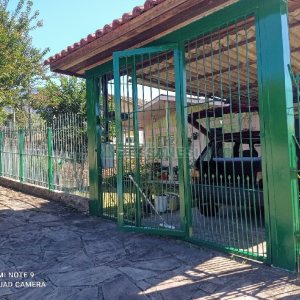 Casa com 112m², 2 dormitórios, 1 vaga, no bairro Santa Corona em Caxias do Sul para Comprar