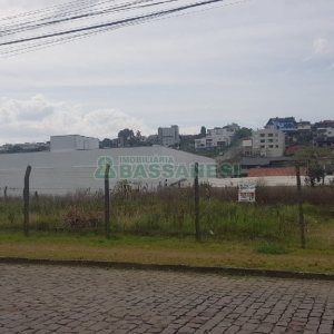 Terreno com 405m², no bairro Sanvitto em Caxias do Sul para Comprar
