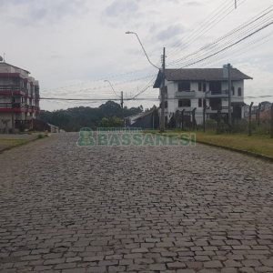 Terreno com 405m², no bairro Sanvitto em Caxias do Sul para Comprar