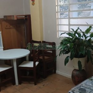 Casa com 120m², 10 dormitórios, 3 vagas, no bairro Marechal Floriano em Caxias do Sul para Comprar