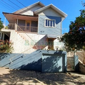 Casa com 120m², 10 dormitórios, 3 vagas, no bairro Marechal Floriano em Caxias do Sul para Comprar