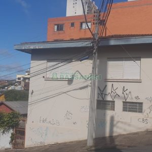 Casa com 360m², 3 dormitórios, 1 vaga, no bairro Lourdes em Caxias do Sul para Comprar