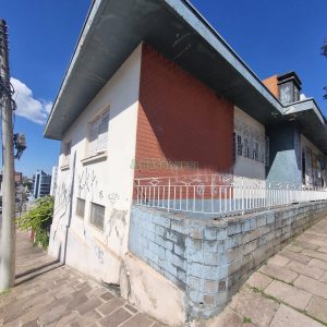 Casa com 224m², 3 dormitórios, 1 vaga, no bairro Lourdes em Caxias do Sul para Alugar ou Comprar