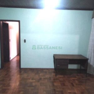 Casa Comercial com 250m², 4 dormitórios, 4 vagas, no bairro Lourdes em Caxias do Sul para Alugar ou Comprar