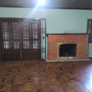 Casa Comercial com 250m², 4 dormitórios, 4 vagas, no bairro Lourdes em Caxias do Sul para Alugar ou Comprar