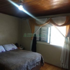 Chácara com 277m², 4 dormitórios, 2 vagas, no bairro Pedancino em Caxias do Sul para Comprar