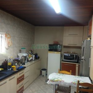 Chácara com 277m², 4 dormitórios, 2 vagas, no bairro Pedancino em Caxias do Sul para Comprar