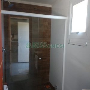 Chácara com 277m², 4 dormitórios, 2 vagas, no bairro Pedancino em Caxias do Sul para Comprar