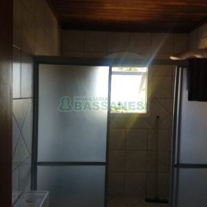 Chácara com 277m², 4 dormitórios, 2 vagas, no bairro Pedancino em Caxias do Sul para Comprar