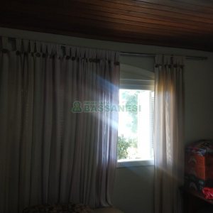 Chácara com 277m², 4 dormitórios, 2 vagas, no bairro Pedancino em Caxias do Sul para Comprar