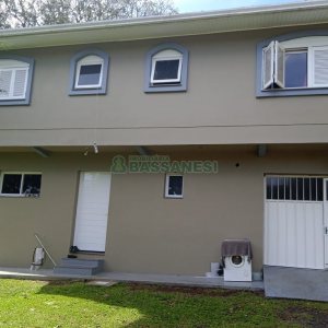 Chácara com 277m², 4 dormitórios, 2 vagas, no bairro Pedancino em Caxias do Sul para Comprar