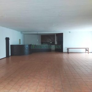 Loja com 165m², no bairro Pio X em Caxias do Sul para Comprar