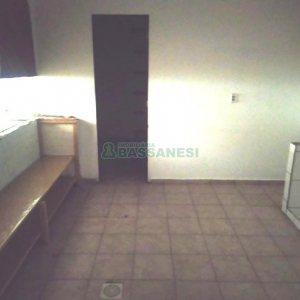 Loja com 165m², no bairro Pio X em Caxias do Sul para Comprar