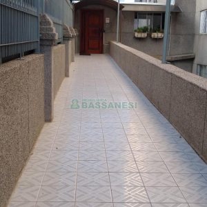 Apartamento com 62m², 2 dormitórios, 1 vaga, no bairro Centro em Caxias do Sul para Comprar