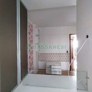 Apartamento com 62m², 2 dormitórios, 1 vaga, no bairro Centro em Caxias do Sul para Comprar