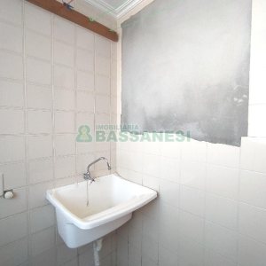Apartamento com 62m², 2 dormitórios, 1 vaga, no bairro Centro em Caxias do Sul para Comprar