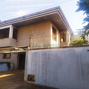 Casa Comercial com 530m², 5 dormitórios, 2 vagas, no bairro Cinqüentenário em Caxias do Sul para Alugar