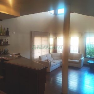 Casa Comercial com 530m², 5 dormitórios, 2 vagas, no bairro Cinqüentenário em Caxias do Sul para Alugar