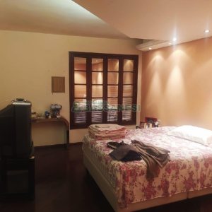 Casa Comercial com 530m², 5 dormitórios, 2 vagas, no bairro Cinqüentenário em Caxias do Sul para Alugar