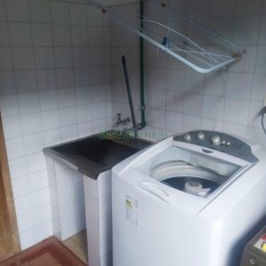 Casa Comercial com 530m², 5 dormitórios, 2 vagas, no bairro Cinqüentenário em Caxias do Sul para Alugar