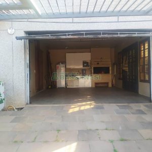 Casa Comercial com 530m², 5 dormitórios, 2 vagas, no bairro Cinqüentenário em Caxias do Sul para Alugar