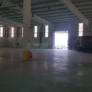 Pavilhão com 2000m², no bairro Cinqüentenário em Caxias do Sul para Alugar