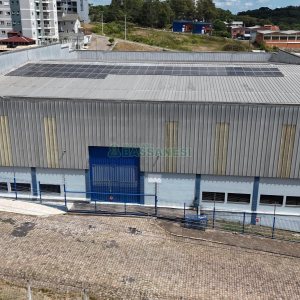 Pavilhão com 2000m², no bairro Cinqüentenário em Caxias do Sul para Alugar