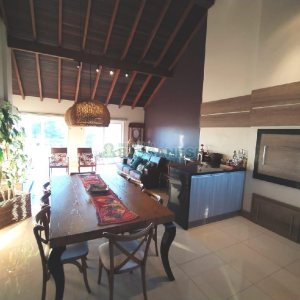 Apto/Cobertura com 320m², 4 dormitórios, 2 vagas, no bairro Santa Catarina em Caxias do Sul para Comprar