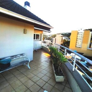 Apto/Cobertura com 320m², 4 dormitórios, 2 vagas, no bairro Santa Catarina em Caxias do Sul para Comprar