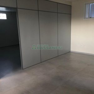 Sala com 100m², no bairro Lourdes em Caxias do Sul para Alugar