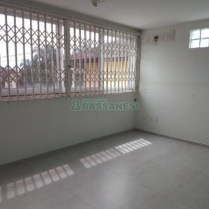 Sala com 100m², no bairro Lourdes em Caxias do Sul para Alugar