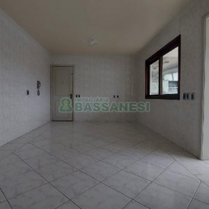 Apartamento, 3 dormitórios, 2 vagas, no bairro São José em Caxias do Sul para Alugar