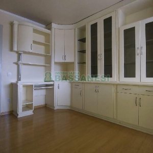 Apartamento, 3 dormitórios, 2 vagas, no bairro São José em Caxias do Sul para Alugar