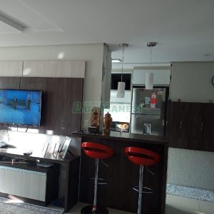 Apartamento com 75m², 2 dormitórios, 1 vaga, no bairro Charqueadas em Caxias do Sul para Comprar