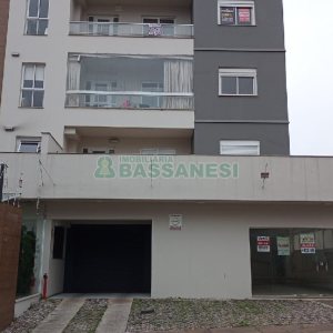 Apartamento com 75m², 2 dormitórios, 1 vaga, no bairro Charqueadas em Caxias do Sul para Comprar