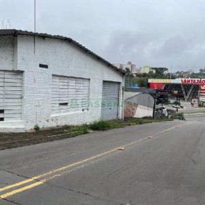 Pavilhão com 1000m², no bairro São Leopoldo em Caxias do Sul para Alugar