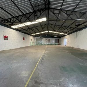 Pavilhão com 1000m², no bairro São Leopoldo em Caxias do Sul para Alugar