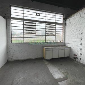 Pavilhão com 1000m², no bairro São Leopoldo em Caxias do Sul para Alugar