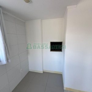 Apartamento com 82m², 2 dormitórios, 2 vagas, no bairro Desvio Rizzo em Caxias do Sul para Comprar