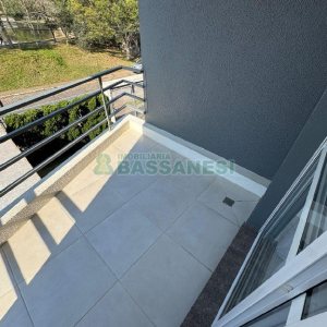 Apartamento com 82m², 2 dormitórios, 2 vagas, no bairro Desvio Rizzo em Caxias do Sul para Comprar