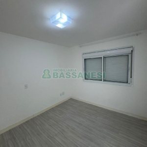 Apartamento com 82m², 2 dormitórios, 2 vagas, no bairro Desvio Rizzo em Caxias do Sul para Comprar