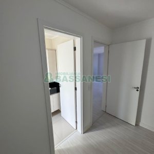 Apartamento com 82m², 2 dormitórios, 2 vagas, no bairro Desvio Rizzo em Caxias do Sul para Comprar