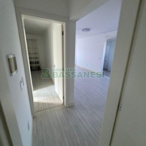 Apartamento com 82m², 2 dormitórios, 2 vagas, no bairro Desvio Rizzo em Caxias do Sul para Comprar