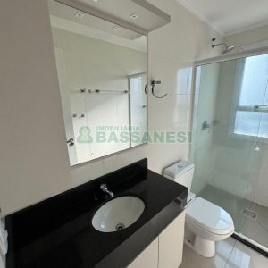 Apartamento com 82m², 2 dormitórios, 2 vagas, no bairro Desvio Rizzo em Caxias do Sul para Comprar