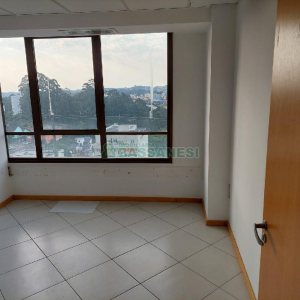 Sala com 488m², 5 vagas, no bairro Sanvitto em Caxias do Sul para Comprar