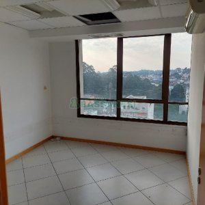 Sala com 488m², 5 vagas, no bairro Sanvitto em Caxias do Sul para Comprar