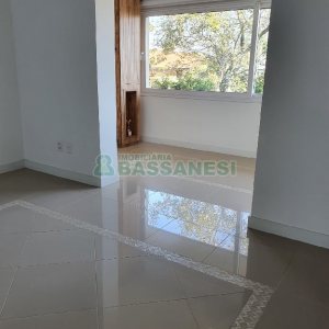 Casa com 327m², 3 dormitórios, 4 vagas, no bairro Interlagos em Caxias do Sul para Comprar