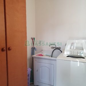 Casa com 327m², 3 dormitórios, 4 vagas, no bairro Interlagos em Caxias do Sul para Comprar